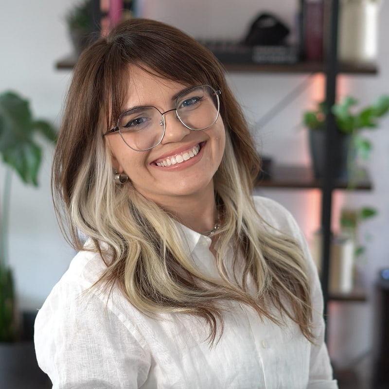 Tatiana Lourenço working on a design project